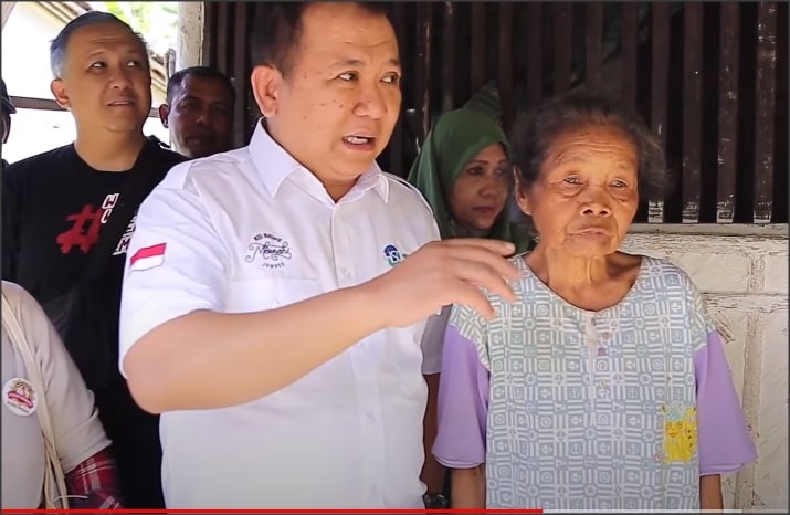 H Hendy Siswanto Bedah Rumah Nenek Raminah